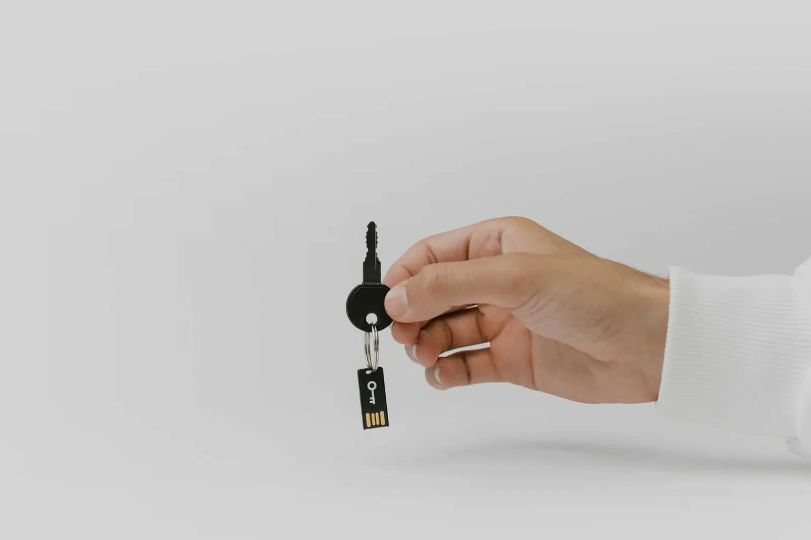 Make sure the memory card is compatible